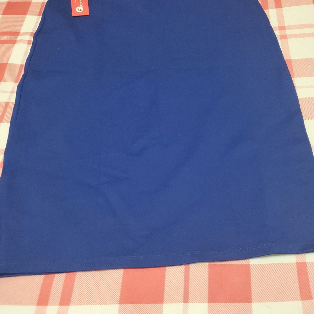 Women's Knee Length Fitted Skirt - Picture 6 of 6